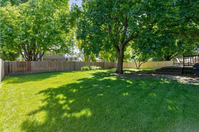 1021 58th Street, West Des Moines, IA 50266