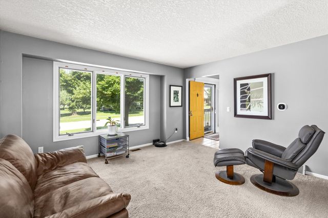 1021 58th Street, West Des Moines, IA 50266