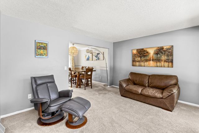 1021 58th Street, West Des Moines, IA 50266