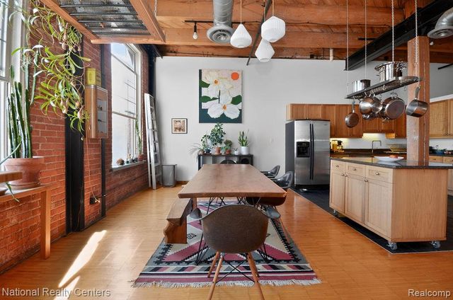 200 River Place Drive 23, Detroit, MI 48207