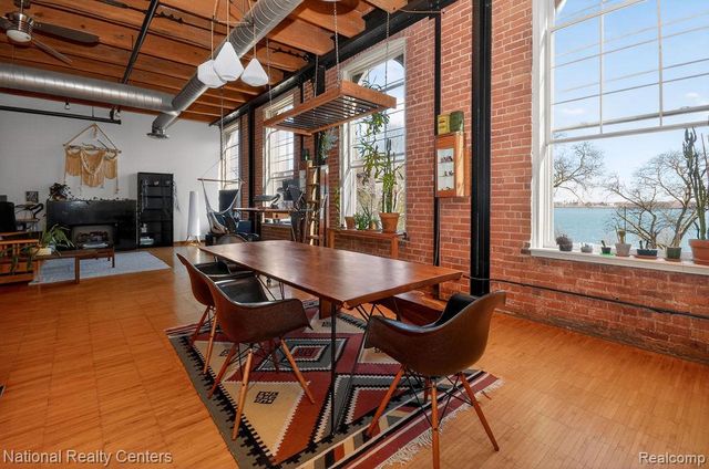 200 River Place Drive 23, Detroit, MI 48207