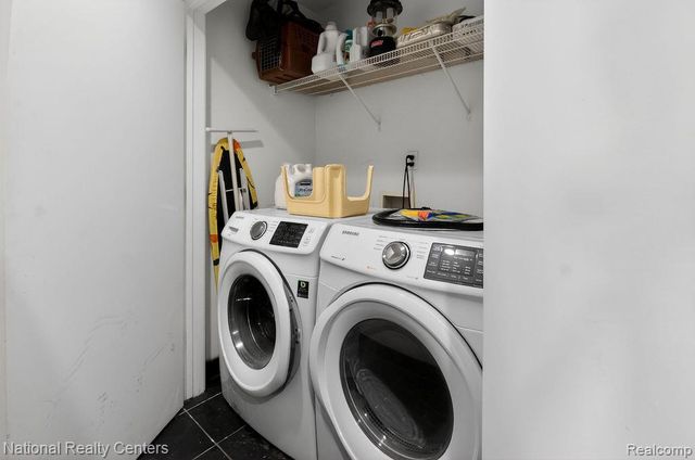 200 River Place Drive 23, Detroit, MI 48207