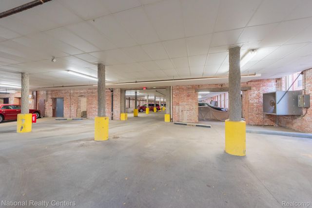 200 River Place Drive 23, Detroit, MI 48207