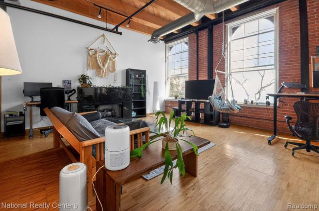 200 River Place Drive 23, Detroit, MI 48207