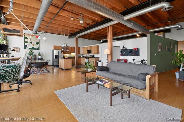 200 River Place Drive 23, Detroit, MI 48207