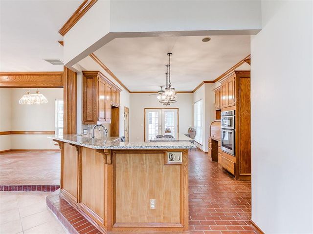 2517 Mission Road, Edmond, OK 73034