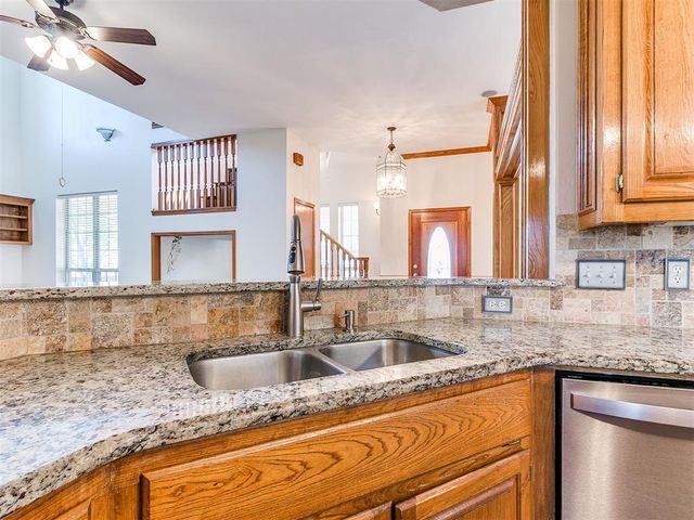 2517 Mission Road, Edmond, OK 73034