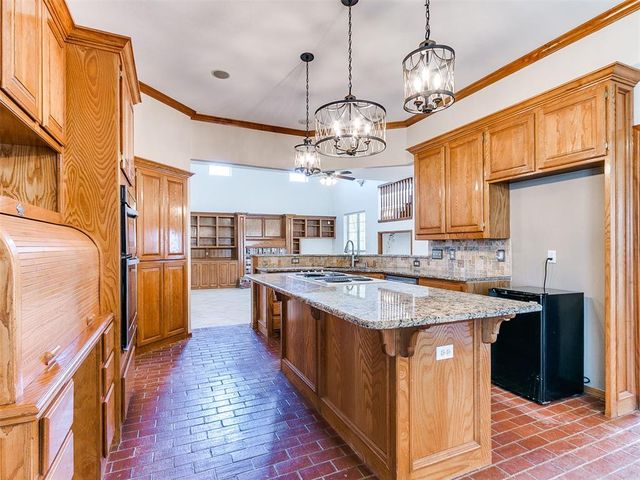 2517 Mission Road, Edmond, OK 73034