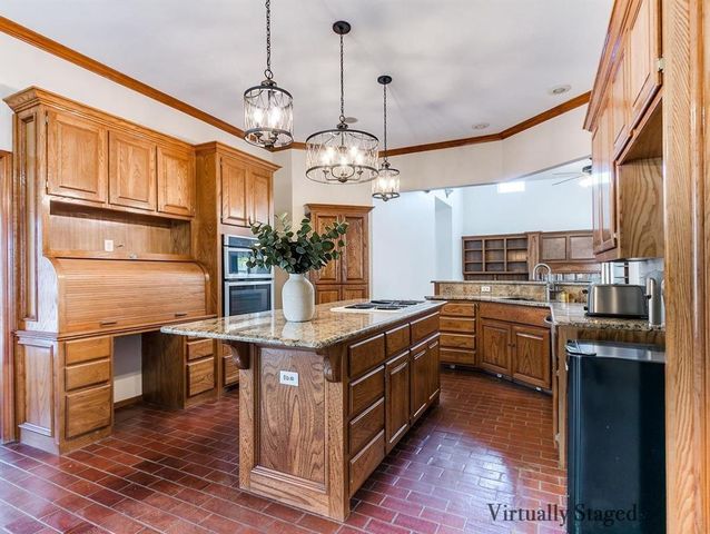 2517 Mission Road, Edmond, OK 73034