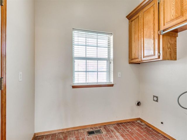 2517 Mission Road, Edmond, OK 73034
