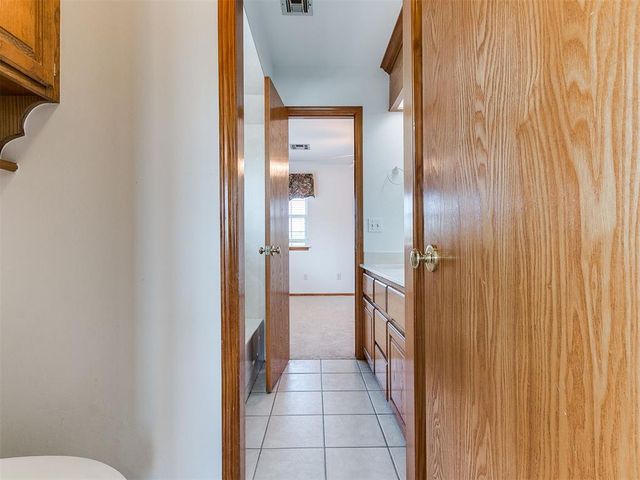 2517 Mission Road, Edmond, OK 73034