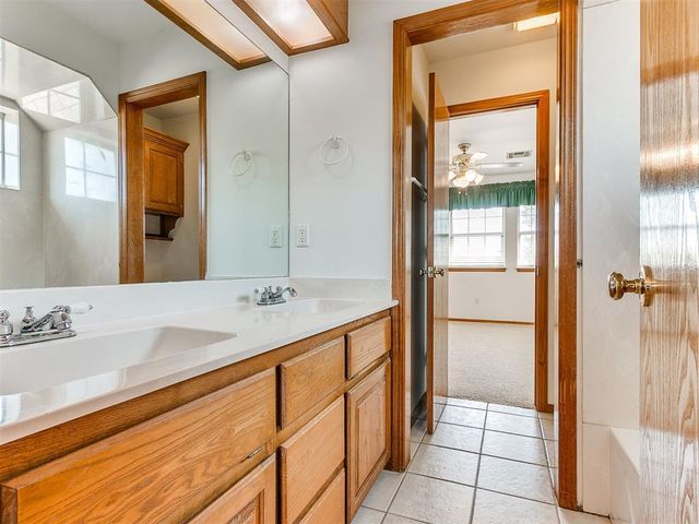 2517 Mission Road, Edmond, OK 73034