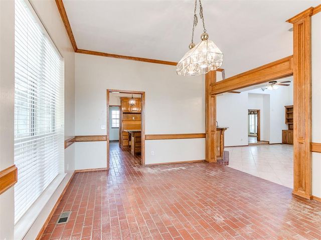 2517 Mission Road, Edmond, OK 73034