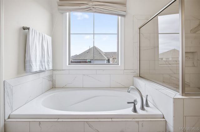 9370 CRESCENT LODGE Circle, Pike Road, AL 36064