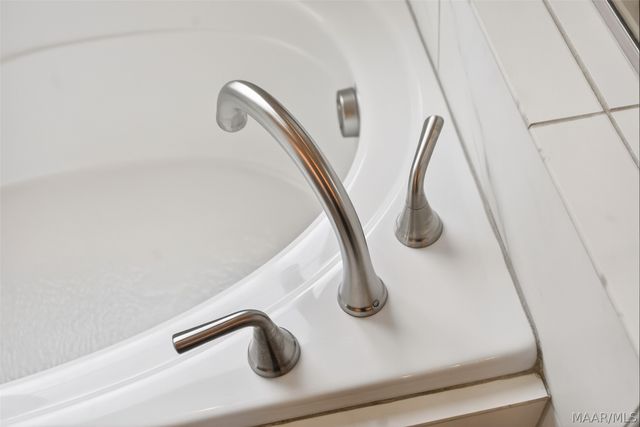 9370 CRESCENT LODGE Circle, Pike Road, AL 36064