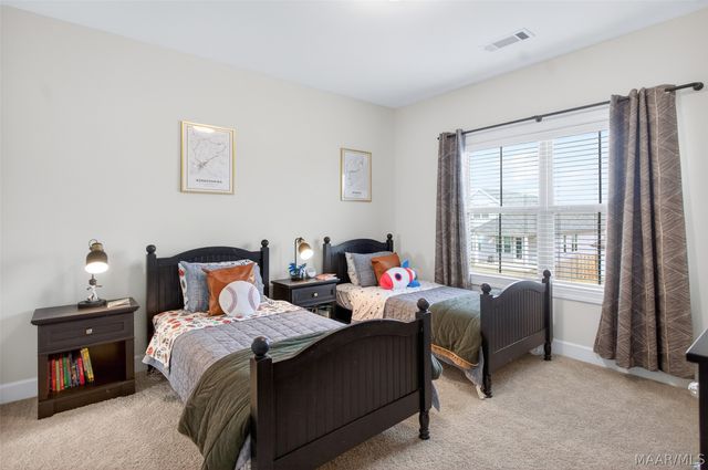 9370 CRESCENT LODGE Circle, Pike Road, AL 36064