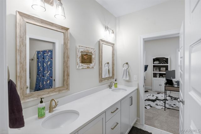 9370 CRESCENT LODGE Circle, Pike Road, AL 36064