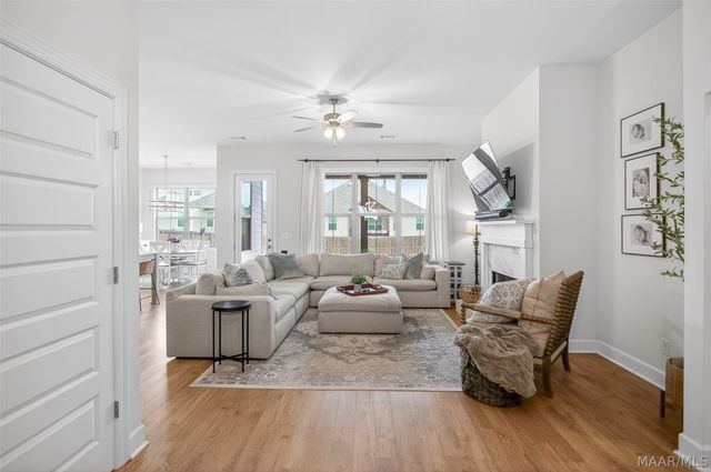 9370 CRESCENT LODGE Circle, Pike Road, AL 36064