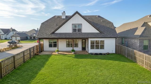 9370 CRESCENT LODGE Circle, Pike Road, AL 36064