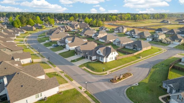 9370 CRESCENT LODGE Circle, Pike Road, AL 36064