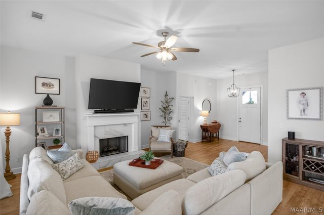 9370 CRESCENT LODGE Circle, Pike Road, AL 36064