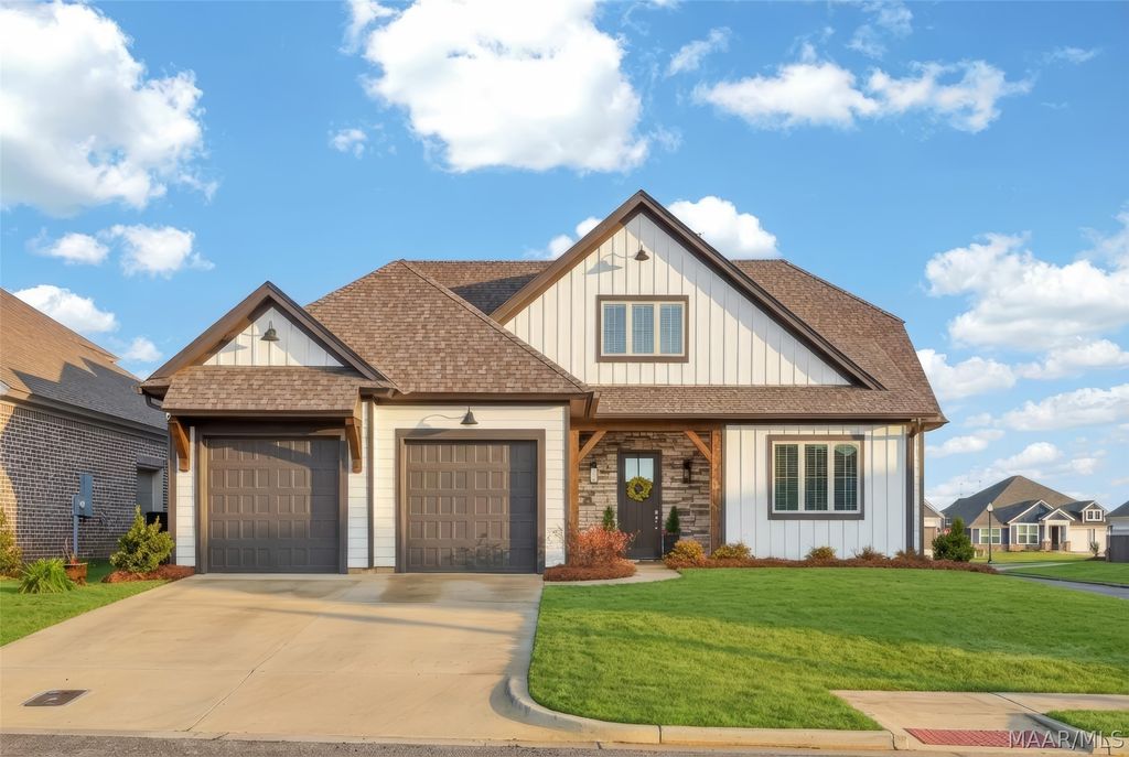 9370 CRESCENT LODGE Circle, Pike Road, AL 36064