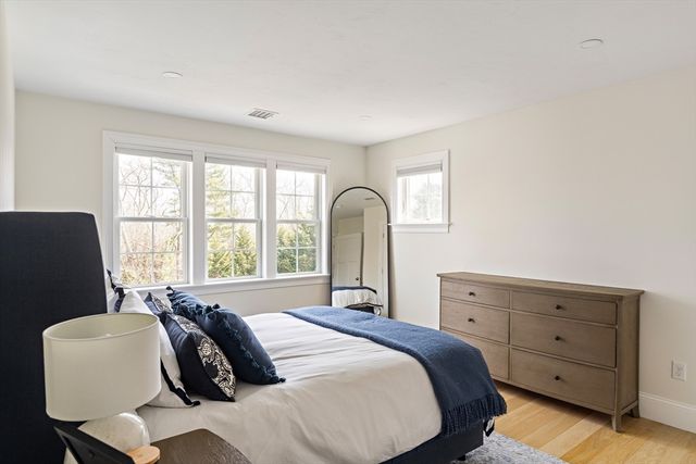 306 King St, Cohasset, MA 02025