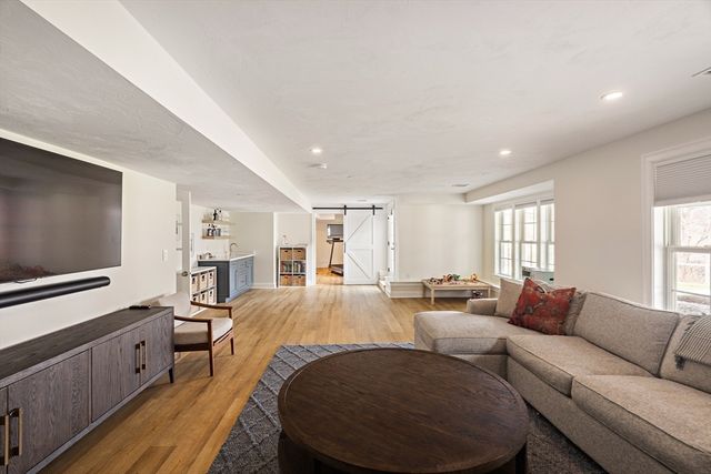 306 King St, Cohasset, MA 02025