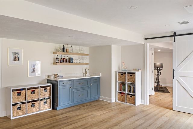 306 King St, Cohasset, MA 02025