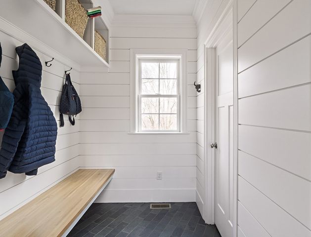 306 King St, Cohasset, MA 02025