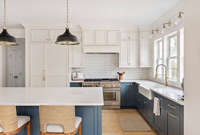 306 King St, Cohasset, MA 02025