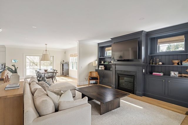 306 King St, Cohasset, MA 02025