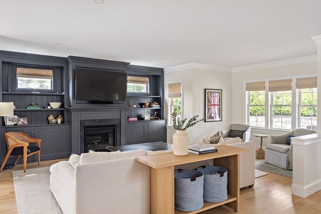 306 King St, Cohasset, MA 02025