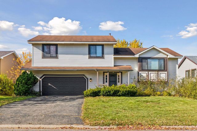 2434 Hynes Avenue N, Oakdale, MN 55128