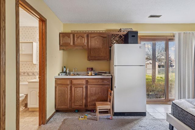 2434 Hynes Avenue N, Oakdale, MN 55128