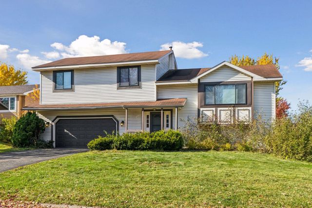 2434 Hynes Avenue N, Oakdale, MN 55128