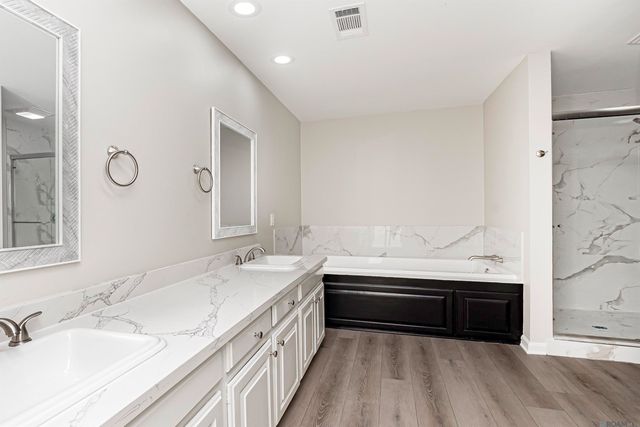 13188 Bayou Terrace Dr, St Amant, LA 70774