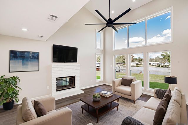 13188 Bayou Terrace Dr, St Amant, LA 70774