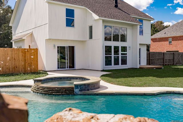 13188 Bayou Terrace Dr, St Amant, LA 70774