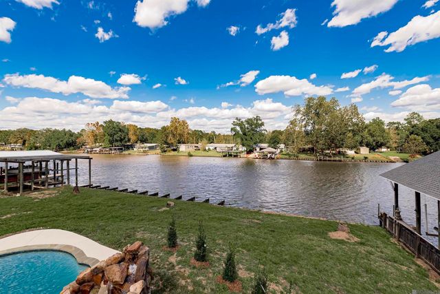 13188 Bayou Terrace Dr, St Amant, LA 70774