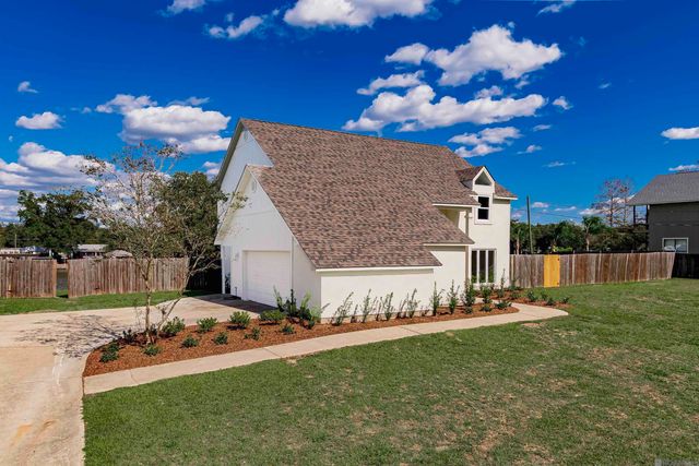 13188 Bayou Terrace Dr, St Amant, LA 70774