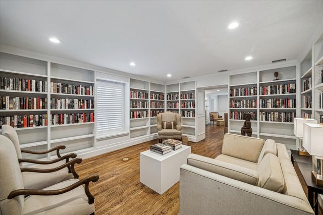 3444 Meadow Lake Lane, Houston, TX 77027