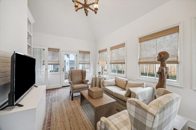 3444 Meadow Lake Lane, Houston, TX 77027