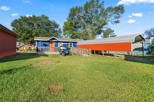 157 Lakeview Drive S, Livingston, TX 77351