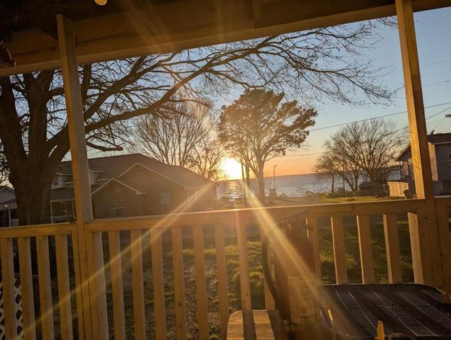 157 Lakeview Drive S, Livingston, TX 77351