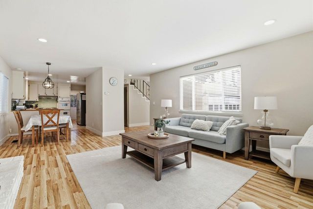 836 Seacliff Drive, Aptos, CA 95003