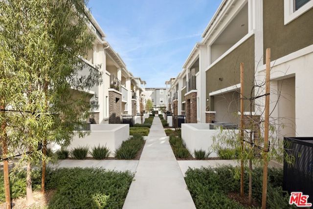 1716 Cayton Loop, West Covina, CA 91790