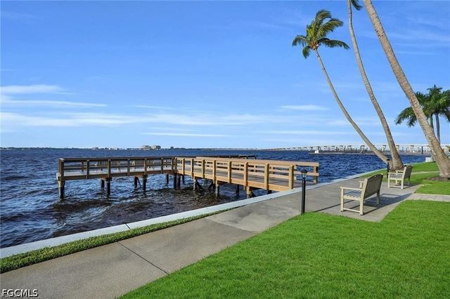 1901 Clifford ST 1001, Fort Myers, FL 33901