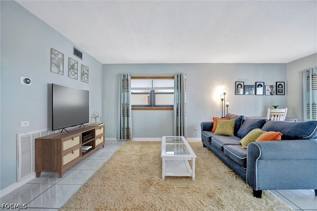1901 Clifford ST 1001, Fort Myers, FL 33901