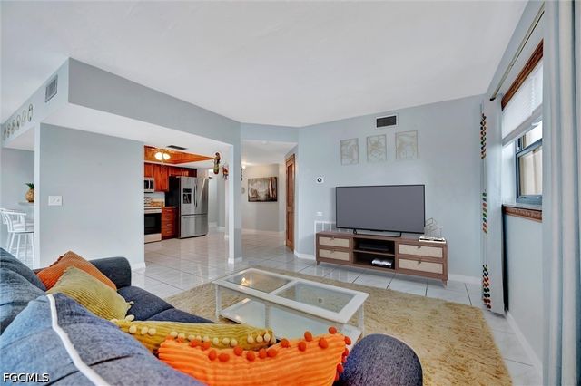 1901 Clifford ST 1001, Fort Myers, FL 33901
